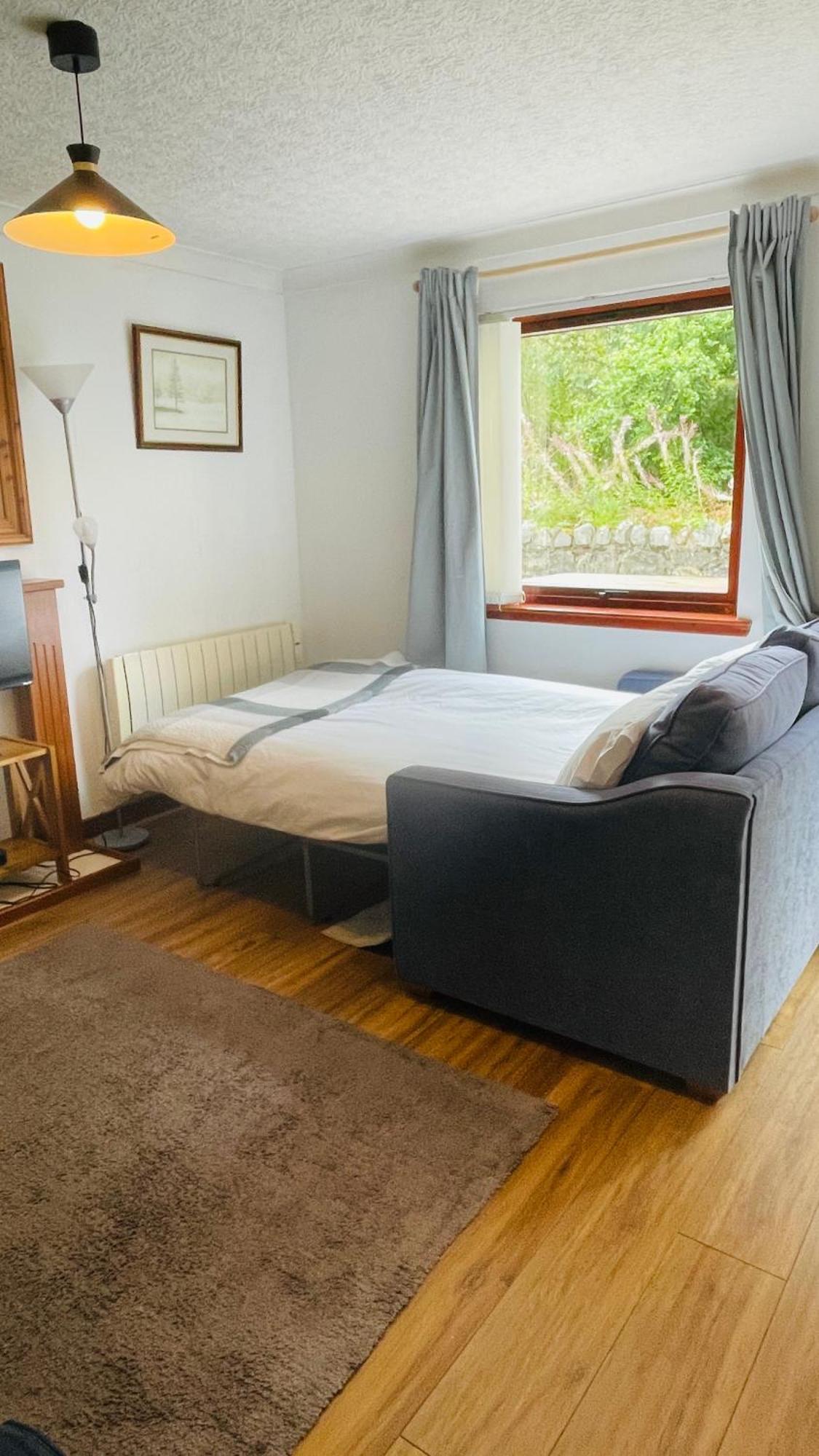 Stylish Garden Flat Near Loch Ness Apartment Drumnadrochit Exterior photo