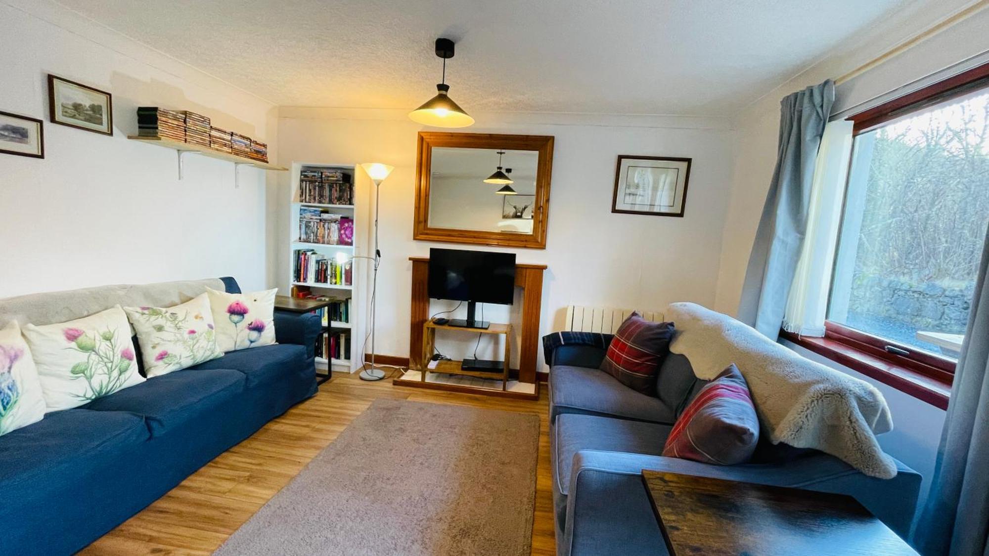 Stylish Garden Flat Near Loch Ness Apartment Drumnadrochit Exterior photo