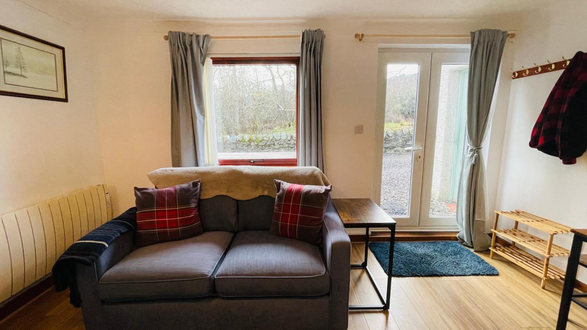 Stylish Garden Flat Near Loch Ness Apartment Drumnadrochit Exterior photo